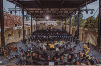 <div class='presseshape'>BR Klassik</div>